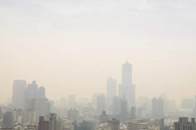 秋高氣燥，警惕“三手煙”！空氣凈化除濕機